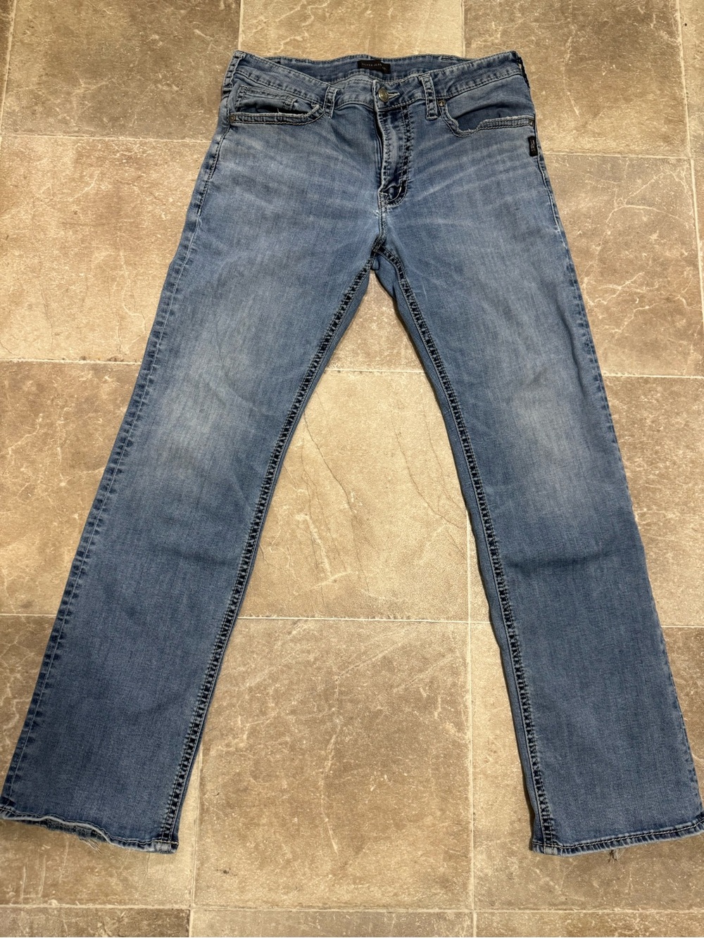 Silver Jeans Men's Relaxed Straight Jeans in Light Blue